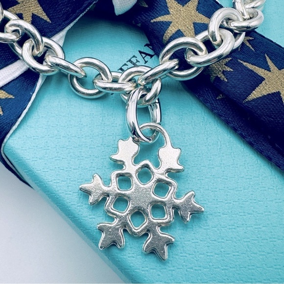 Tiffany & Co. Snowflake Charm Bracelet 7.25” in Sterling Silver with Pouch & Box - Picture 3 of 10